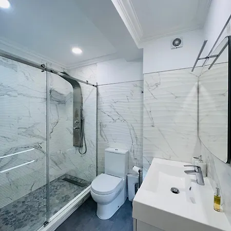 Antonio's Captain - 200m From The *